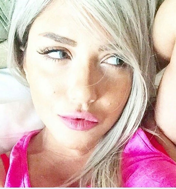 بالصور.. سارة سلامة تستمتع بوقتها برفقة شقيقتها ببيروت