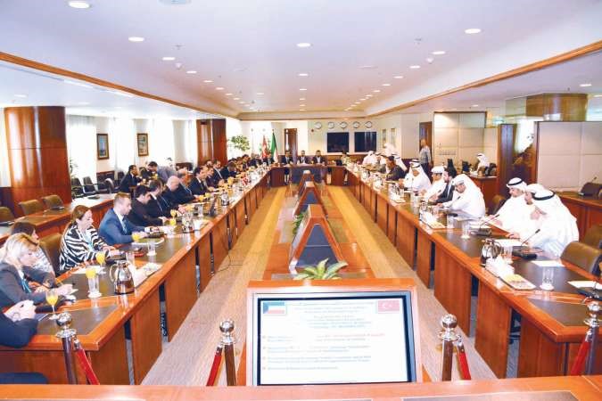 لقطة جماعية لاعضاء غرفة التجارة والوفد التركي ريليش كومار