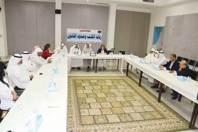 الحضور في الحلقة النقاشية	 ريليش كومار ﻿