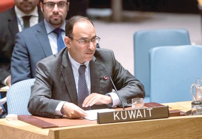  السفير منصور العتيبي ﻿