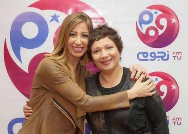 بالصور.. هكذا اصبحت عايدة رياض في اول ظهور لها بعد غياب طويل 
