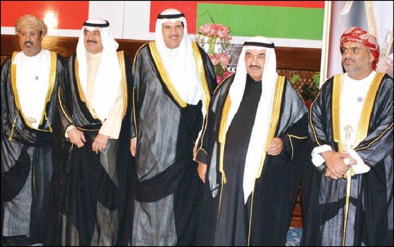 سمو الشيخ ناصر المحمد والشيخ سلمان الحمود وخالد الجارالله مع السفير العمانيريليش كومار