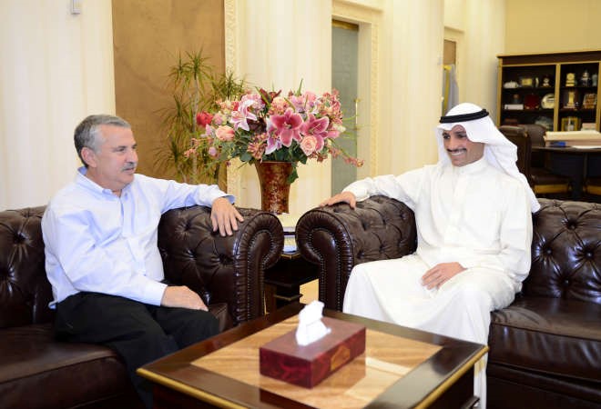 الغانم مع الصحافي والكاتب الاميركي توماس فريدمان