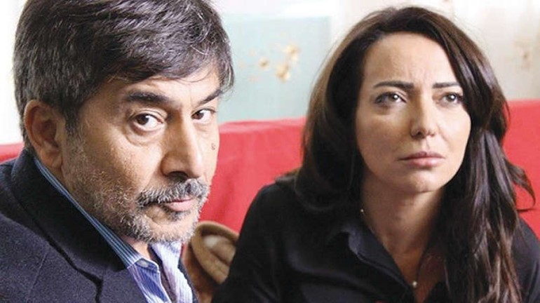 عابد فهد وامل عرفة في مشهد من مسلسل﻿