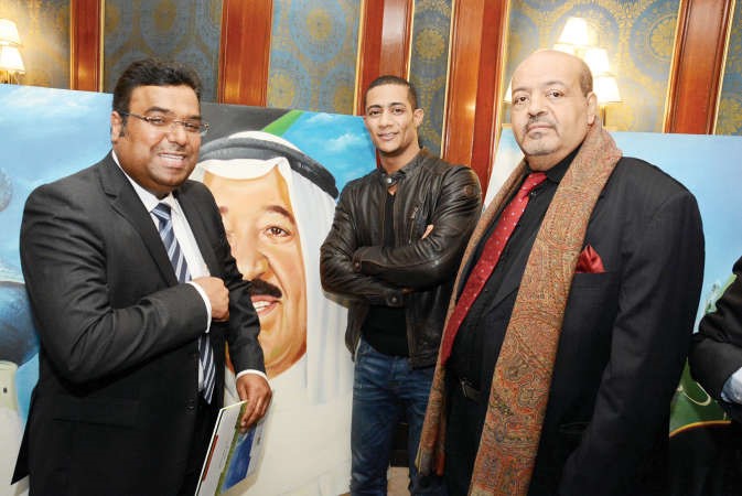 محمد رمضان في جناح الانباء بمعرض الكويت في مصر ناصر عبدالسيد
