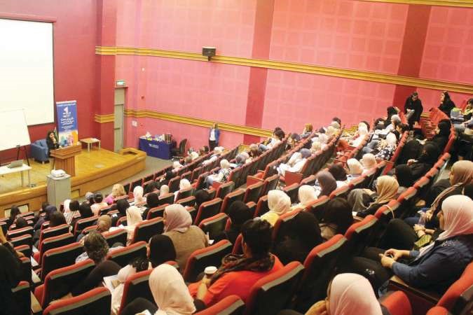 جانب من الحضور خلال ورشة العمل﻿