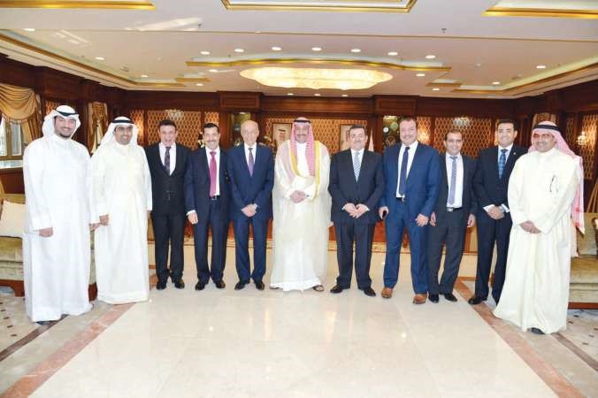 الشيخ فيصل الحمود مع الوفد المصري الزائر 
