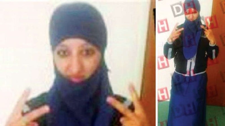 حسناء ايت بولحسن في صورتين مركبتين﻿