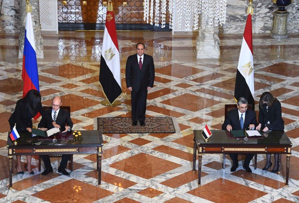 مصر وروسيا توقعان اتفاقية لبناء محطة للطاقة النووية