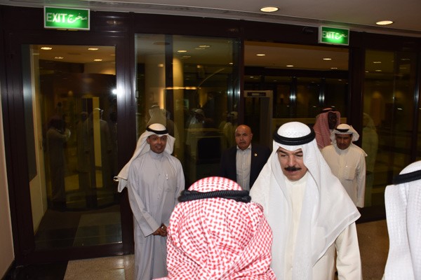 جانب من جولة الشيخ محمد الخالد في جهاز امن الدولة ويبدو الفريق سليمان الفهد واللواء عصام النهام والعميد عادل الحشاش