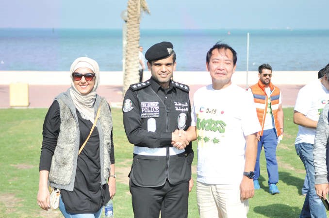 السفير الياباني تاكاشي اشيكا والنقيب سعود العتيبي وجنان بهزاد﻿