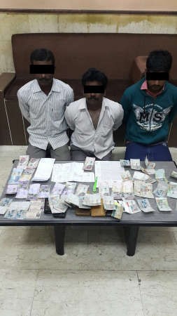 ضبط هنود يلعبون القمار.. وبنغالي يدير وكراً للاتصالات الدولية بالفروانية