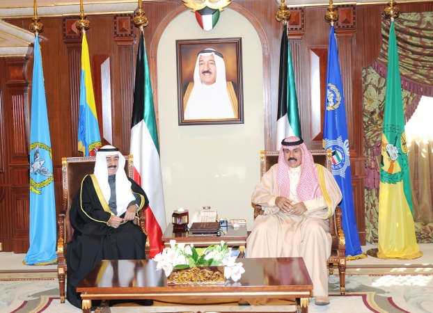 سمو ولي العهد الشيخ نواف الاحمد مستقبلا سلطان بن حثلين