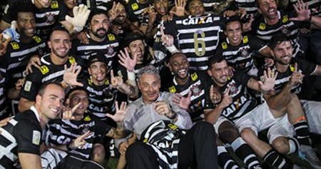 كورينثيانز يسحق ساو باولو بسداسية بعد تتويجه بالدوري البرازيلي