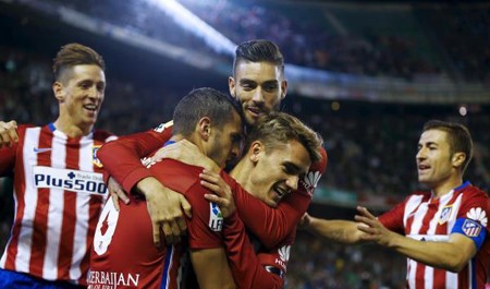 أتلتيكو يقبل هدية برشلونة ويخطف الوصافة من ريال مدريد
