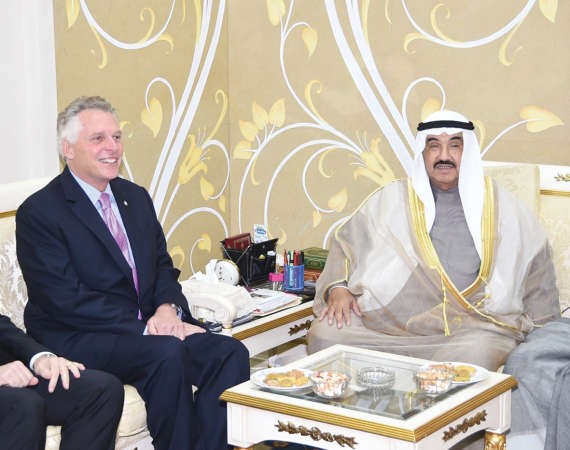 سمو الشيخ ناصر المحمد وحاكم فرجينيا تيري ماكاليف﻿