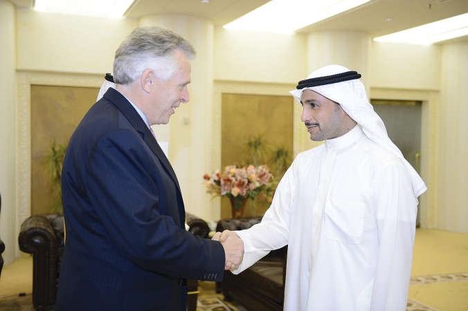  ومستقبلا محافظ ولاية فرجينيا