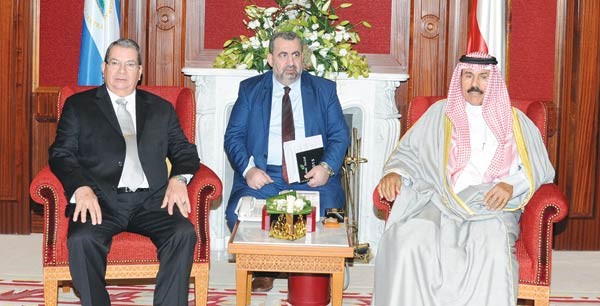 سمو ولي العهد الشيخ نواف الاحمد مستقبلا نائب رئيس نيكاراغوا