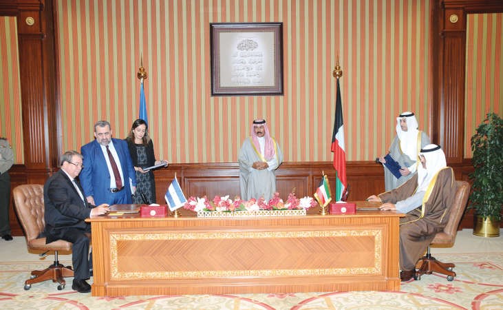سمو ولي العهد يشهد توقيع احدى الاتفاقيات الثنائية ﻿
