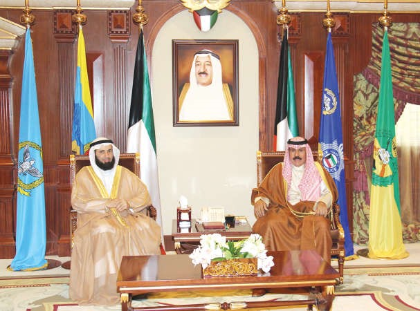 سمو ولي العهد الشيخ نواف الاحمد مستقبلا دنايف العجمي﻿