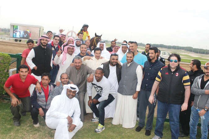 جمهور النشاما العريق وفرحة الفوز بالبطل المقرب ﻿
