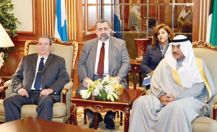 الشيخ صباح الخالد مجتمعا مع نائب رئيس جمهورية نيكاراغوا الجنرال مويسس عمر هاليسليفنس ﻿
