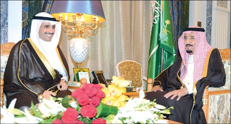 خادم الحرمين الشريفين الملك سلمان بن عبدالعزيز لدى استقباله رئيس مجلس الامة مرزوق الغانم