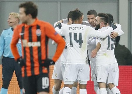 ريال مدريد المتذبذب يعزز صدارته بفوز مثير للجدل على شاختار