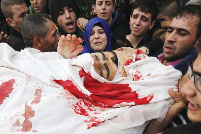 استشهاد فلسطينييْن.. ونتنياهو يرفض توصيات الجيش للتهدئة