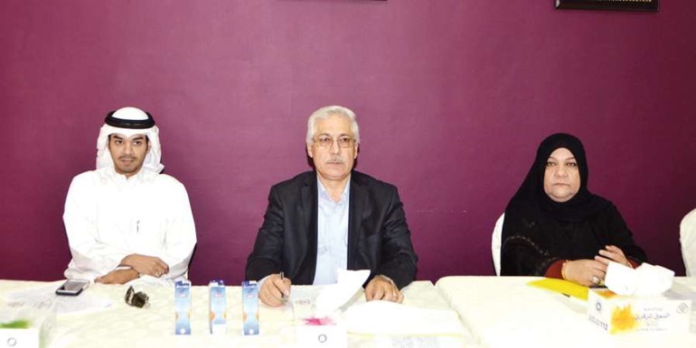 المتحدثون في الندوة