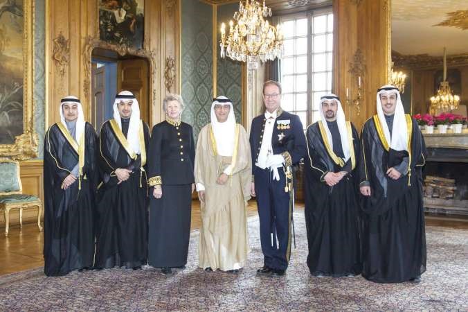 السفير نبيل الدخيل مع العاهل السويدي الملك كارل السادس عشر غوستاف