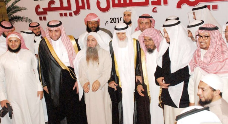 جانب من الحضور خلال افتتاح المخيم﻿