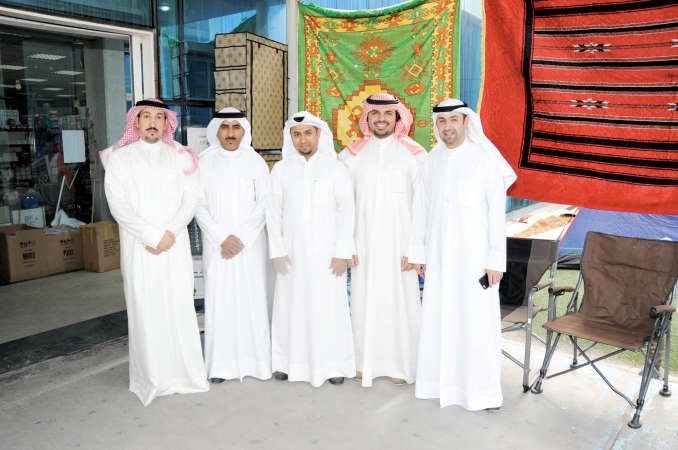 دسعد الشبو وعدد من الحضور خلال افتتاح المهرجان﻿