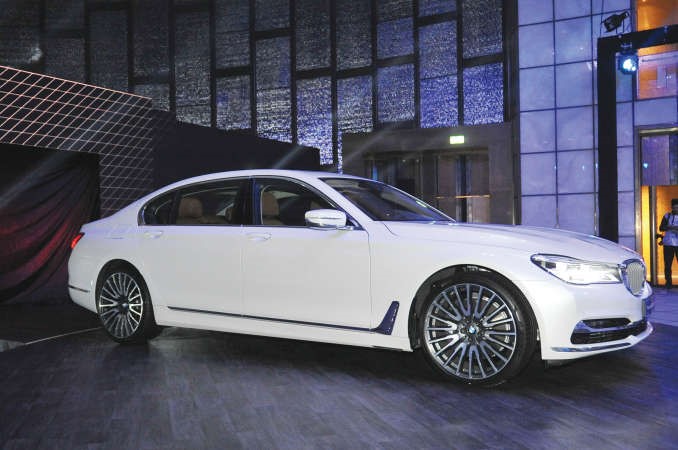 «علي الغانم وأولاده للسيارات» تطلق الجيل السادس من الأيقونة الفاخرة  BMW الفئة السابعة مفهوم جديد للتنقل الفاخر في الكويت