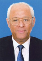 السفير ياسر عاطف