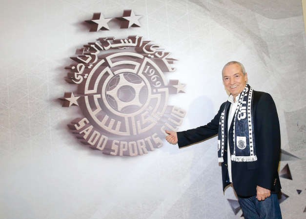البرتغالي جوسفالدو فيريرا عقب التوقيع رسميا مع السد