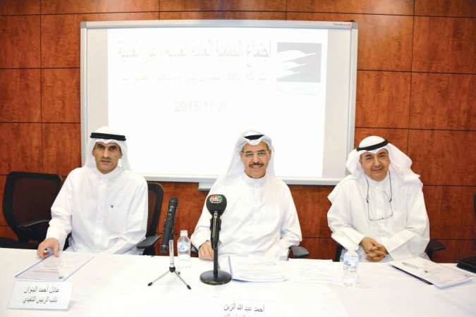 احمد الزبن في الوسط يبدو سعيدا بانجاز دخول مستثمر استراتيجي محترف في الافكو ريليش كومار
