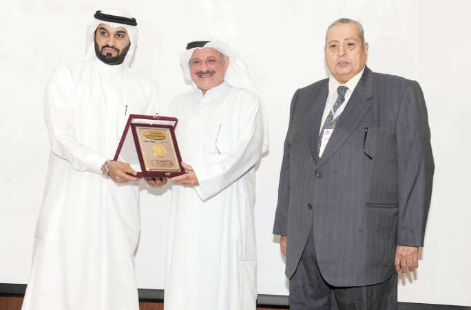 تكريم احمد الفيلكاوي﻿