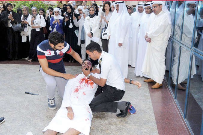 الشباب ضحية «خزة ونظرة» ولا عزاء للتعقل