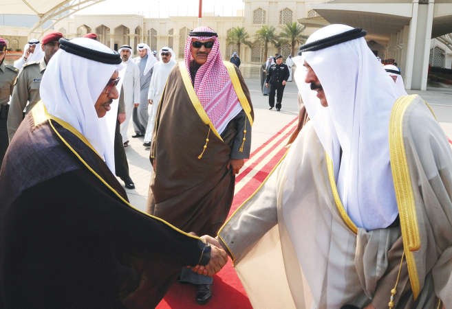 الشيخ محمد الخالد مودعا ممثل صاحب السمو الامير سمو رئيس مجلس الوزراء الشيخ جابر المبارك 