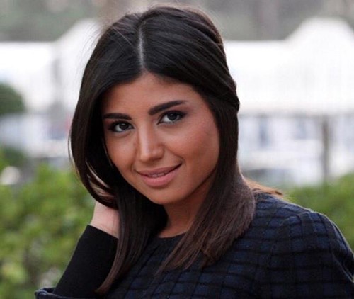 مذيعة الـ"mbc" "شهد بلان" تتعرض لحادث مروري أثناء بث حلقة من برنامجها ووفاة السائق 