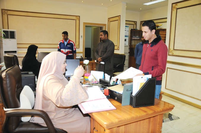 خلال استقبال المراجعين في مكتب الادارة ﻿