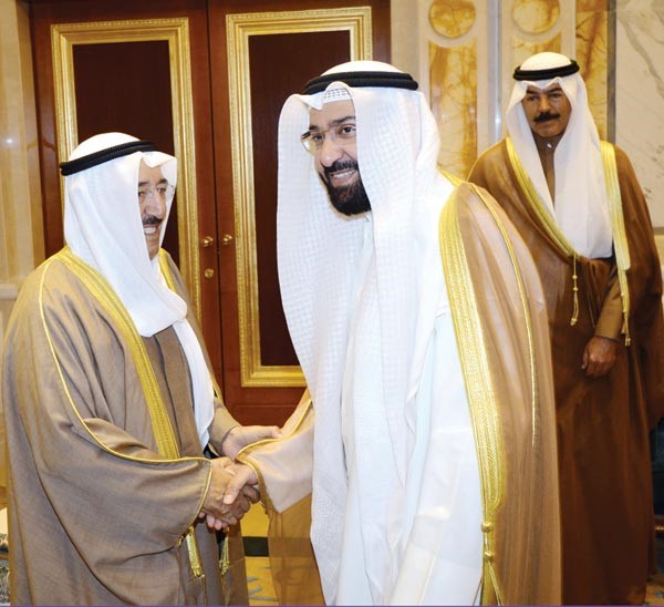 صاحب السمو الامير الشيخ صباح الاحمد يستقبل دعلي العمير لاداء اليمين الدستورية
