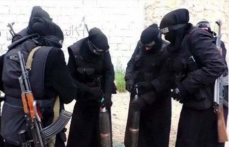 "سيدة الإرهاب" البريطانية تخطط لتفجير نفسها لتصبح أول انتحارية داعشية