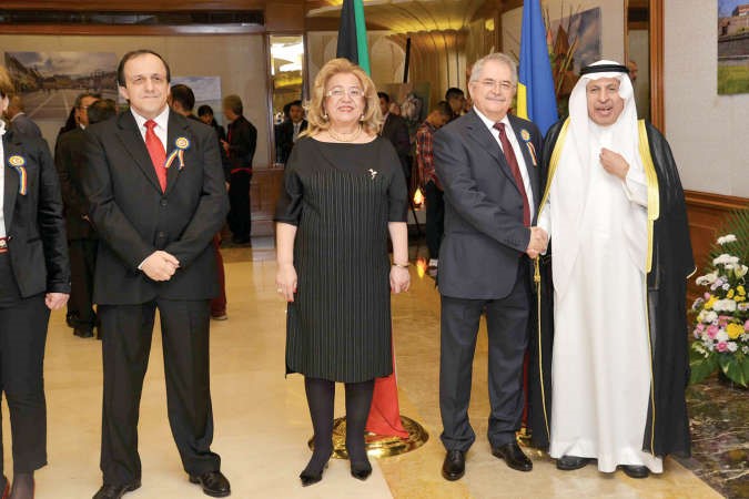 السفير السعودي دعبدالعزيز الفايز يقدم التهنئة