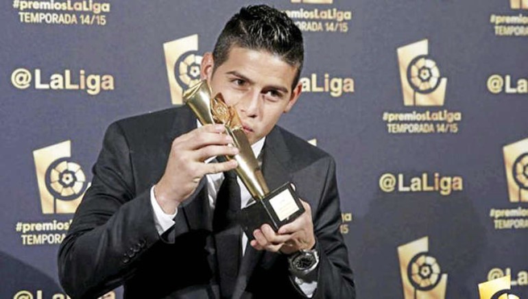 افضل لاعب وسط من نصيب خايمس رودريغيز
