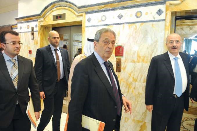 دعمرو موسى