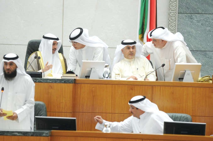 رئيس مجلس الامة مرزوق الغانم ومبارك الحريص وخليل الصالح وعبدالله التميمي
﻿