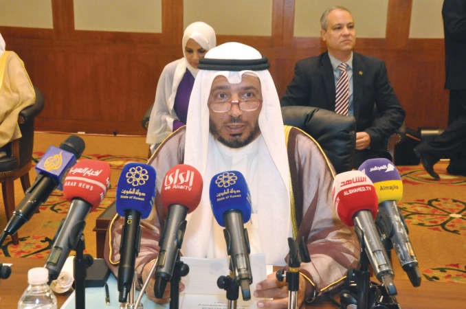 دعبدالله المعتوق ملقيا كلمته﻿