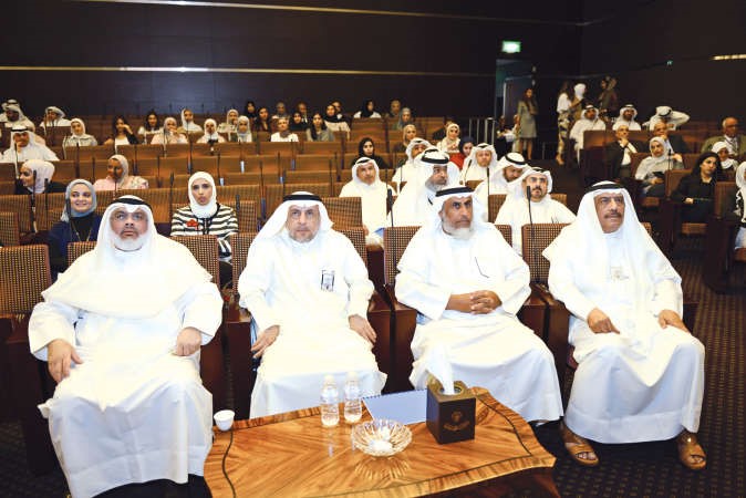 عادل الصرعاوي متقدما الحضور خلال المنافسات